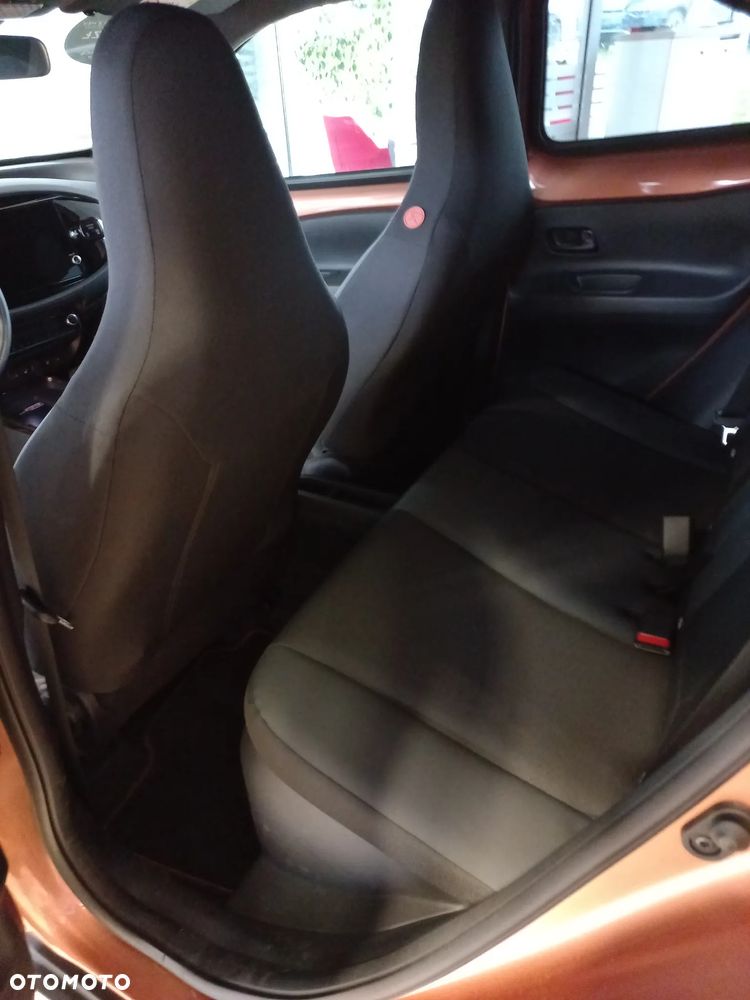 Toyota Aygo X Hybrid 1.5 Style e-CVT - 11