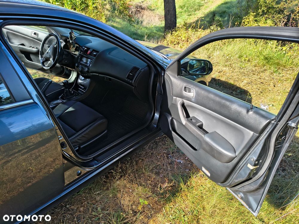 Honda Accord 2.0 Executive - 13