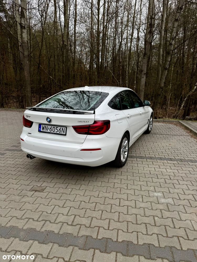 BMW 3GT 320i GPF xDrive Advantage - 7