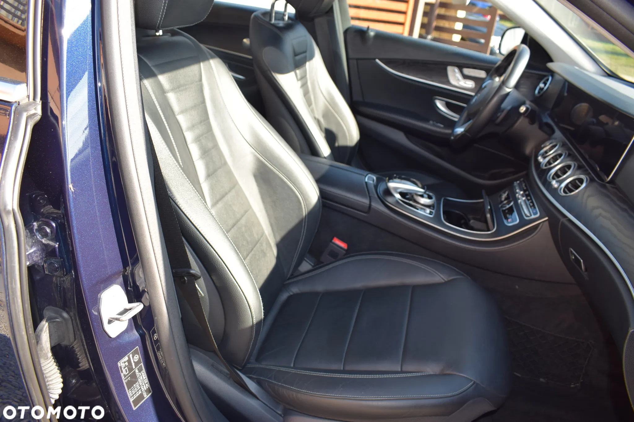 Mercedes-Benz Klasa E ver-350e-9g--tronic-avantgarde - 19