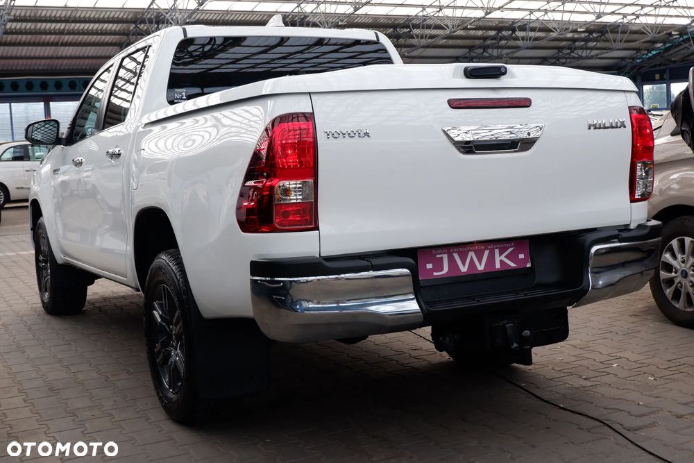 Toyota Hilux 2.4 D-4D Double Cab SR 4x4 - 4