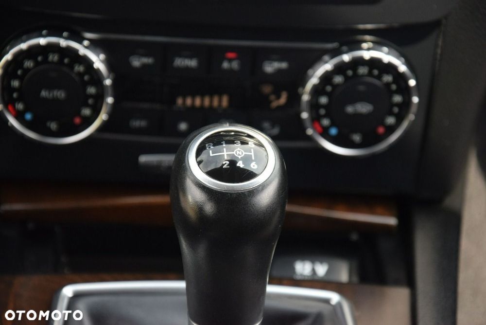 Mercedes-Benz Klasa C - 31