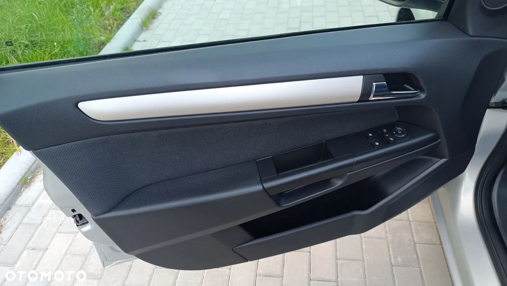 Opel Astra 1.6 Catch me - 23