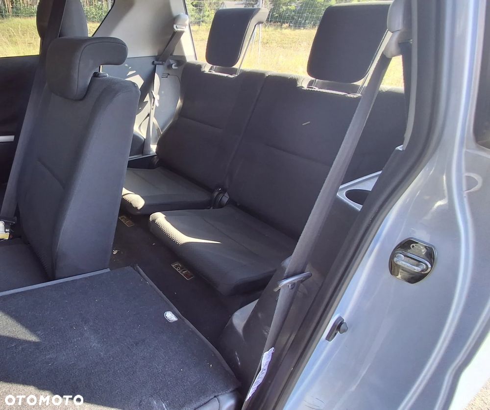 Toyota Corolla Verso - 17
