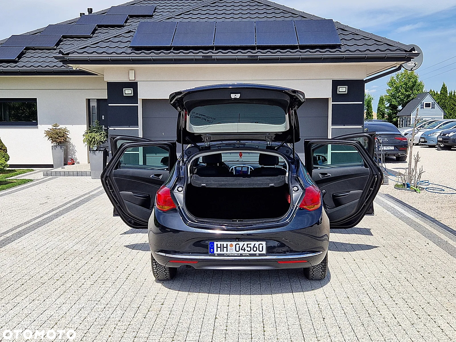 Opel Astra 1.4 150 Jahre - 9