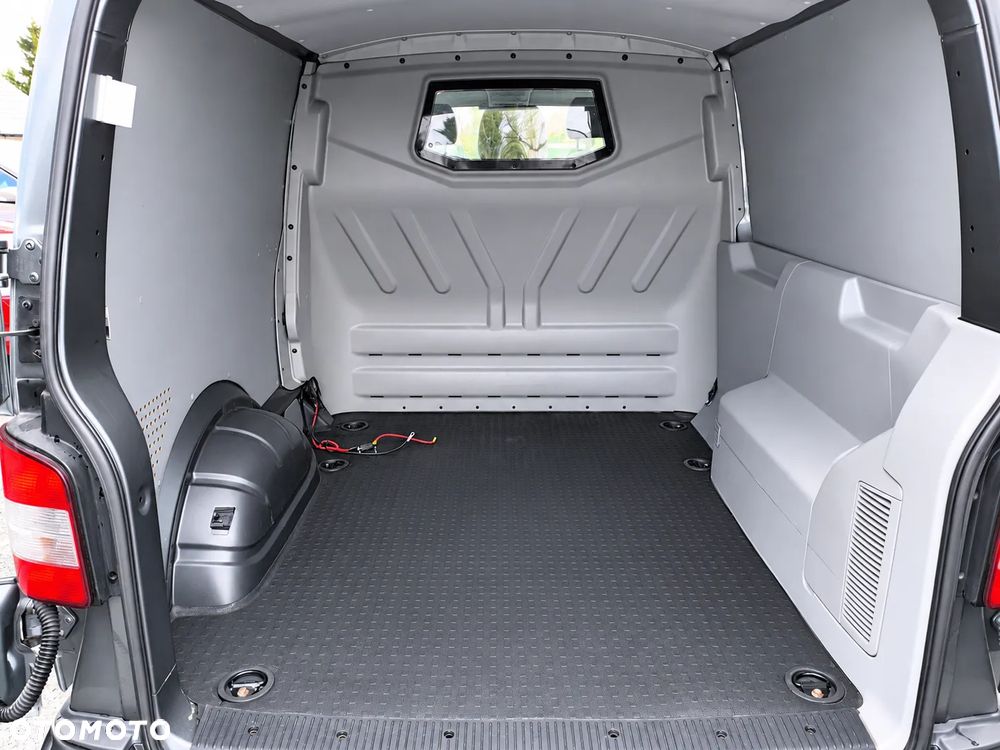 Volkswagen Transporter - 23