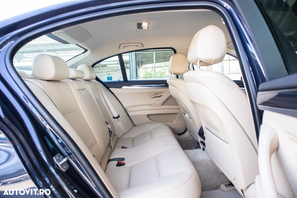 BMW Seria 5 520d xDrive AT - 23