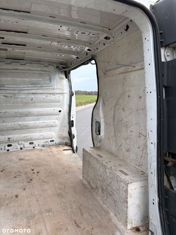 Renault Trafic - 9