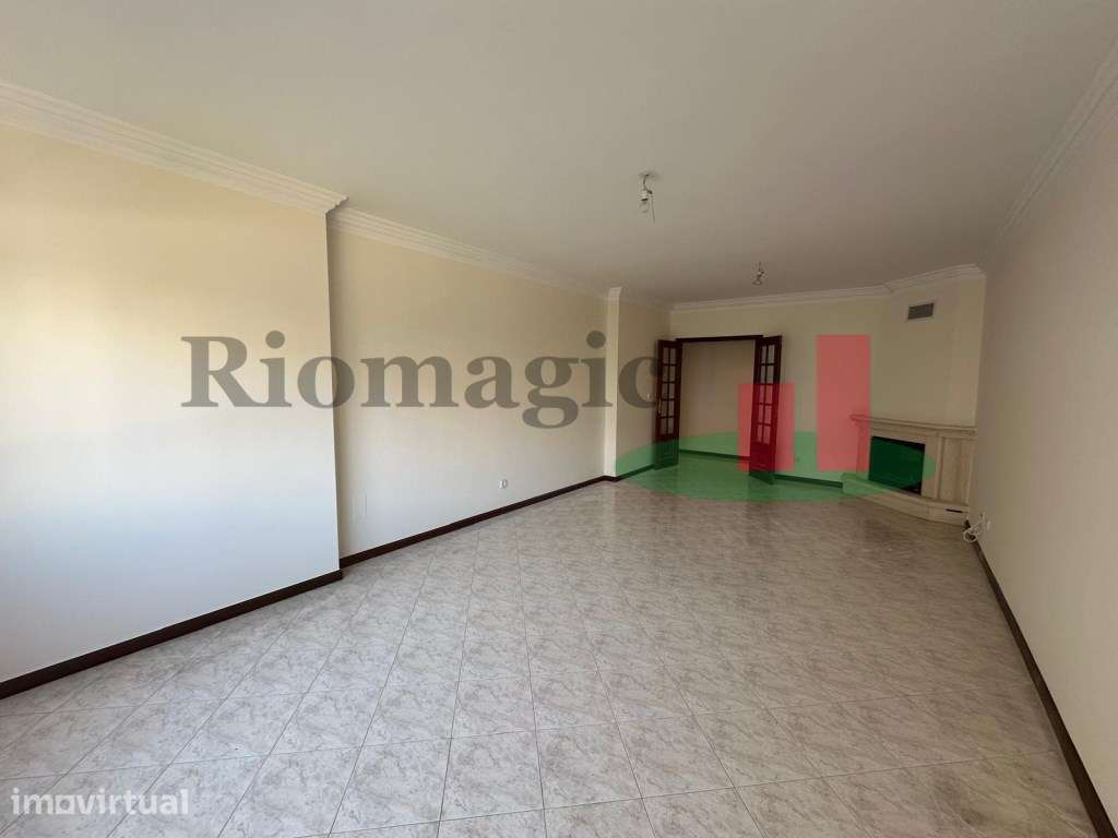 Apartamento T2 c/Parqueamento - Algueirão - Grande imagem: 3/30