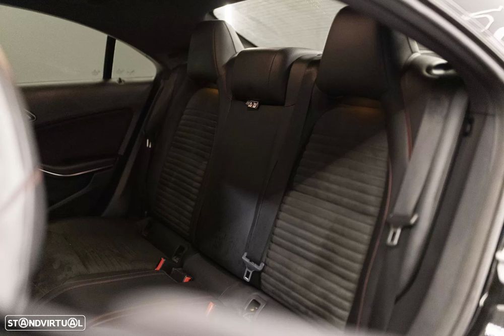 Mercedes-Benz CLA 220 - 22