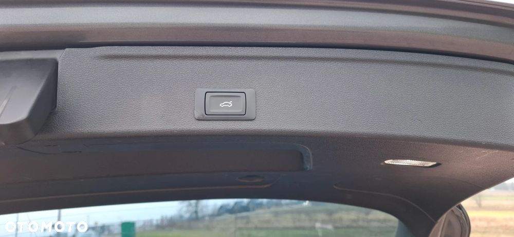 Audi A4 Avant 2.0 TDI S tronic quattro sport - 18