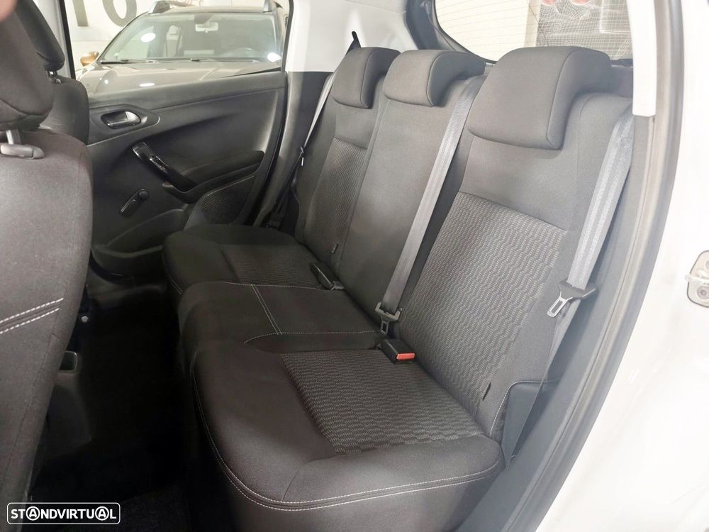 Peugeot 208 1.2 VTi Active - 13