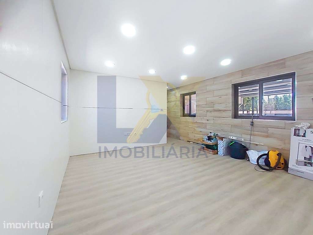 Andar de Moradia T3 muito bem localizado em Bustos!!! - Grande imagem: 2/16