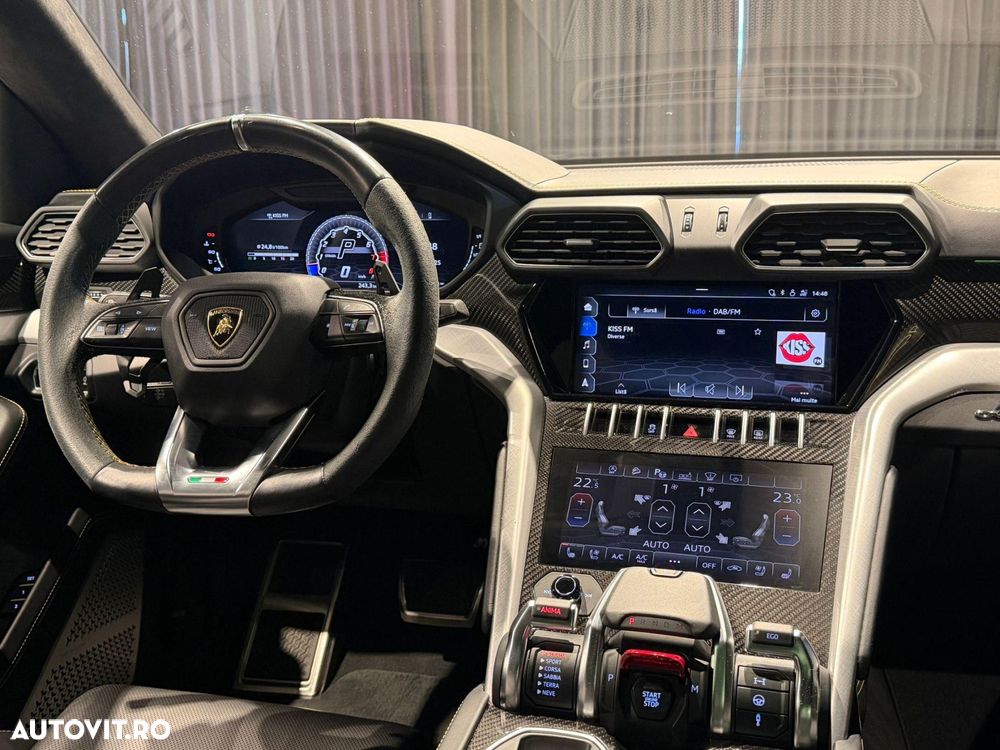 Lamborghini URUS - 22