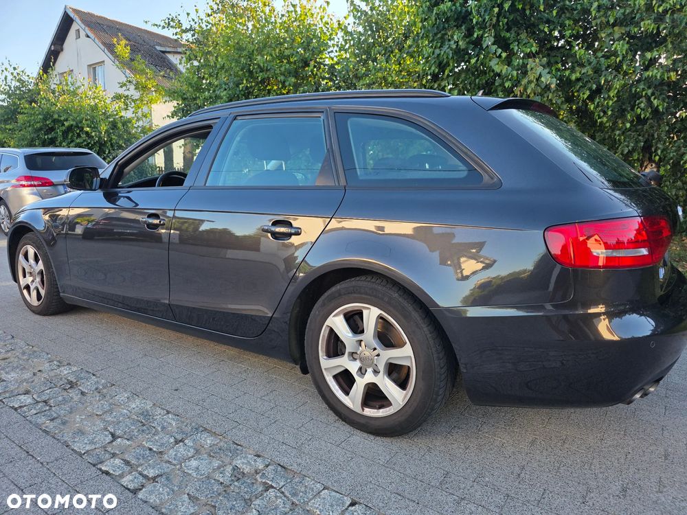 Audi A4 Avant - 9