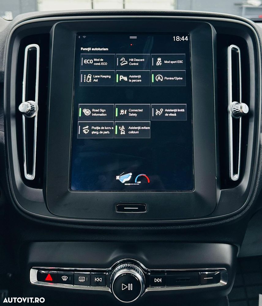 Volvo XC 40 D3 Momentum Pro - 27