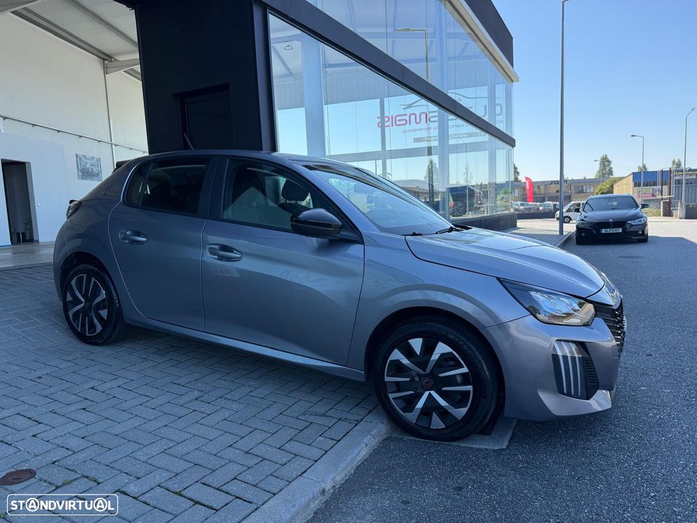 Peugeot 208 - 10