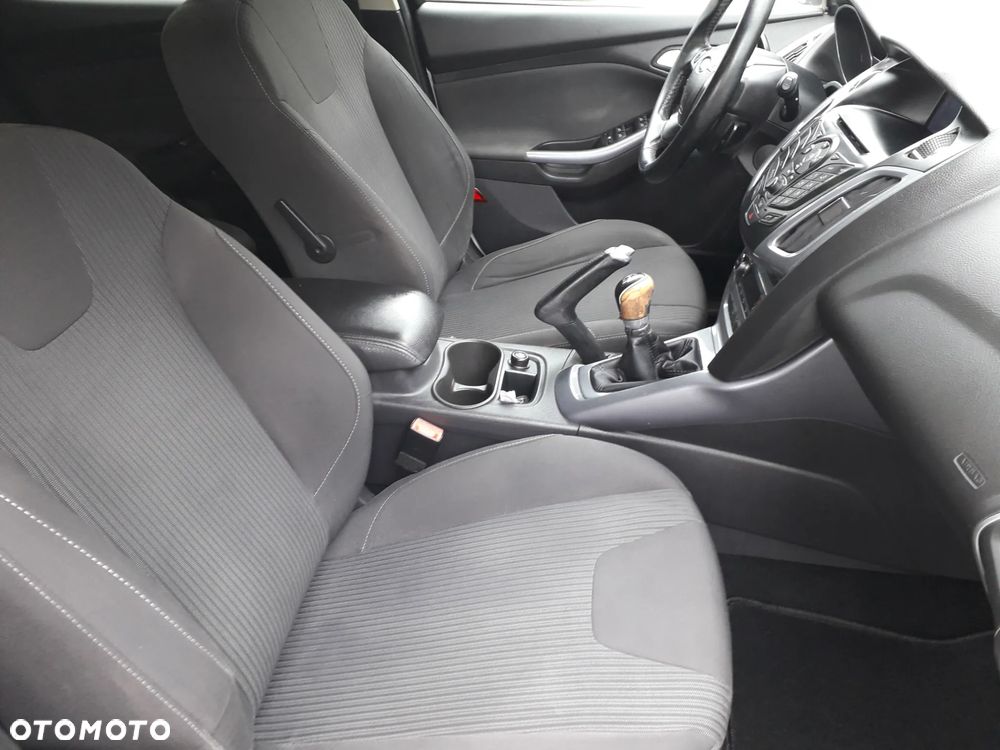 Ford Focus 1.0 EcoBoost Titanium - 34