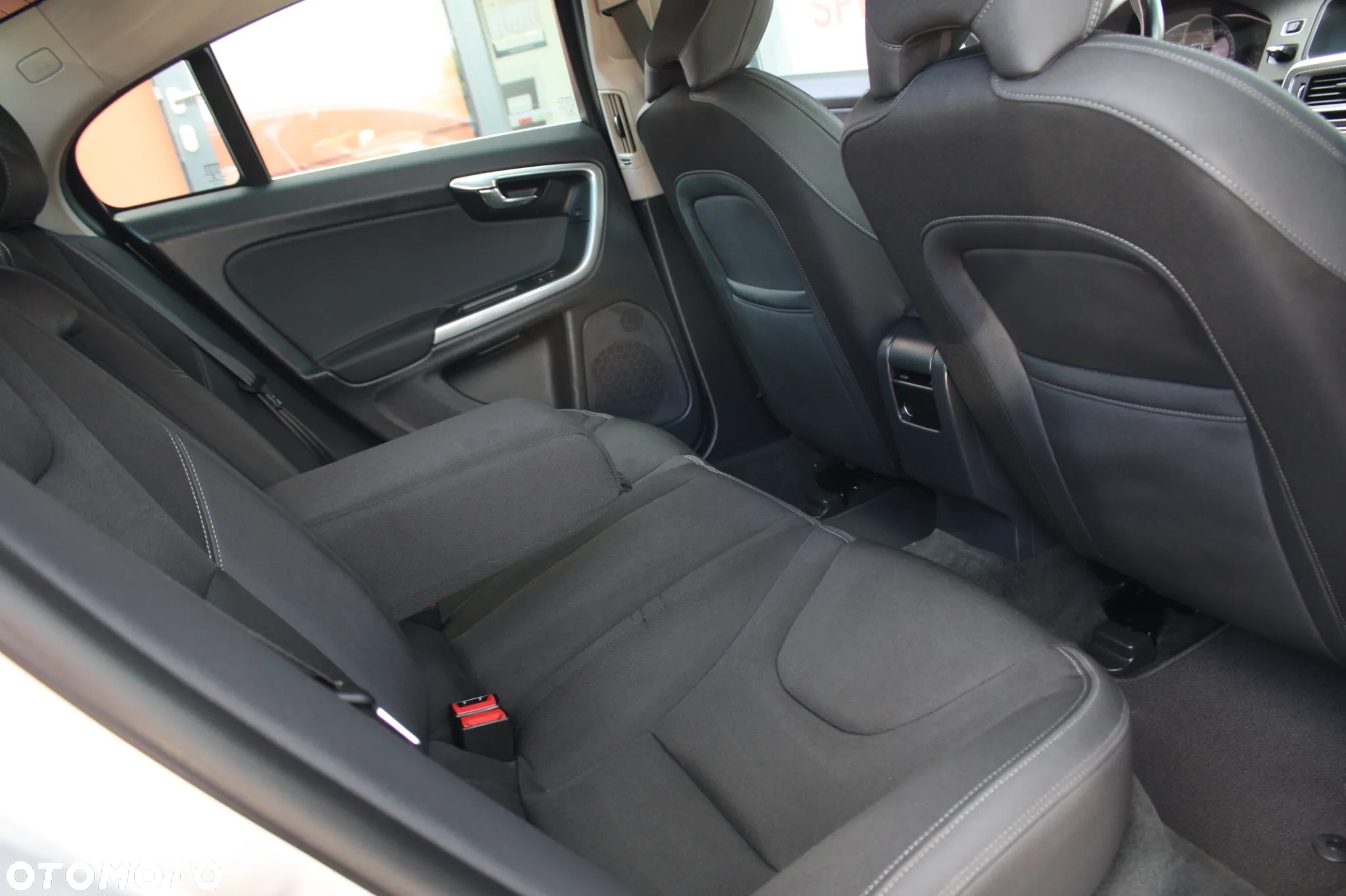 Volvo S60 D3 Kinetic - 31
