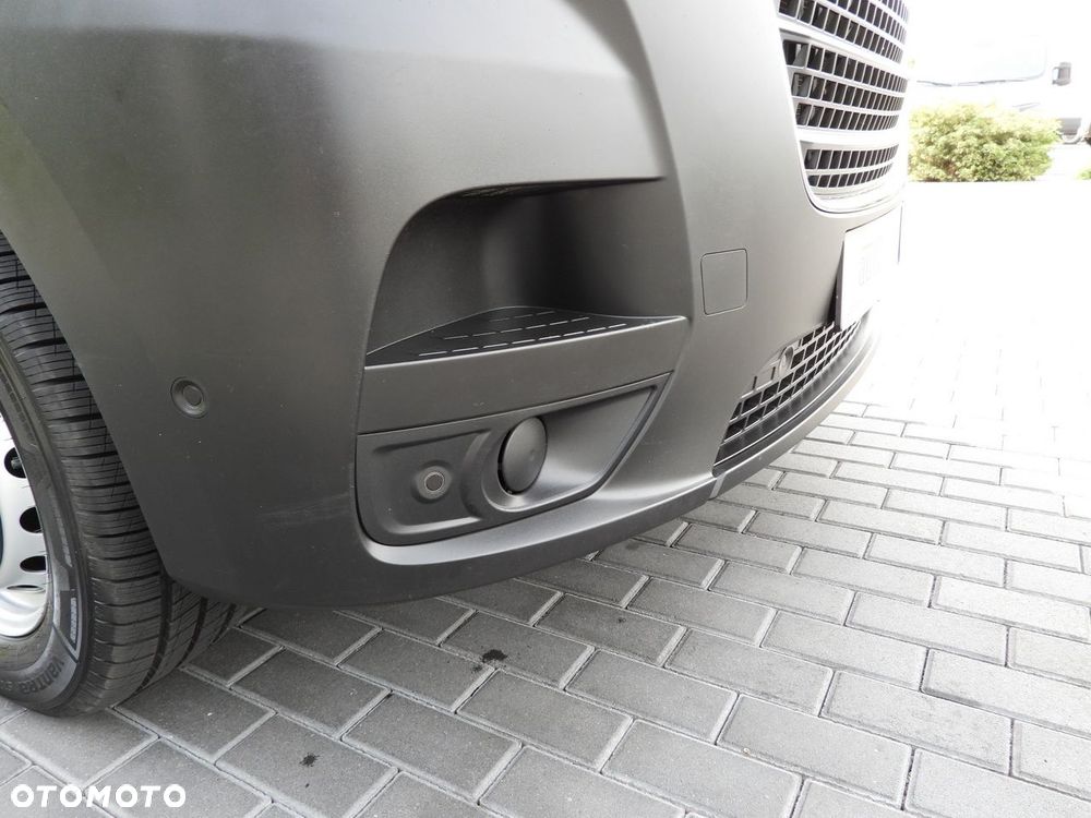 Renault MASTER  FURGON BRYGADÓWKA  7 MIEJSC TEMPOMAT NAWIGACJA LEDY KLIMATYZACJA  140KM - 22