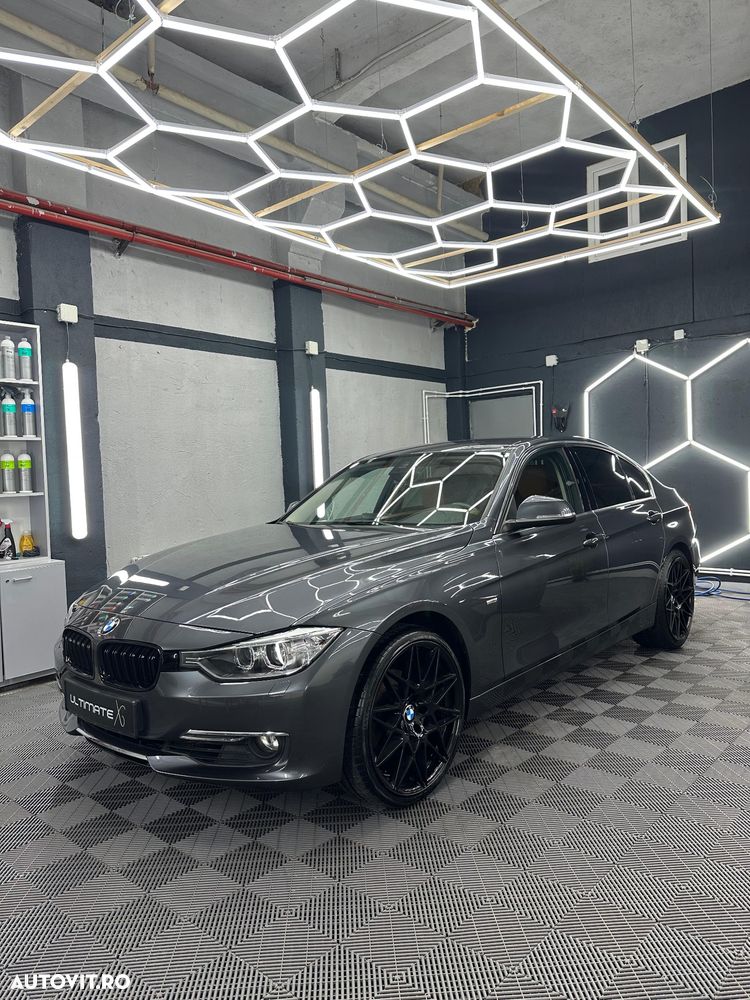 BMW Seria 3 320i Luxury Line - 1