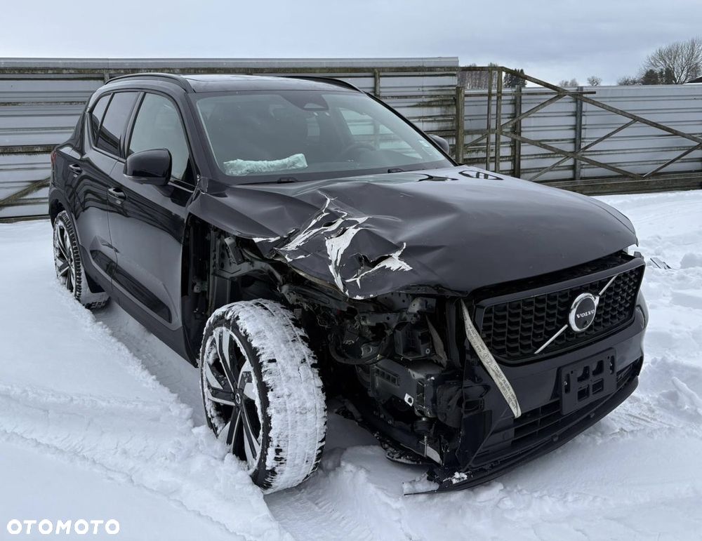 Volvo XC 40 B5 AWD Ultimate Dark - 2