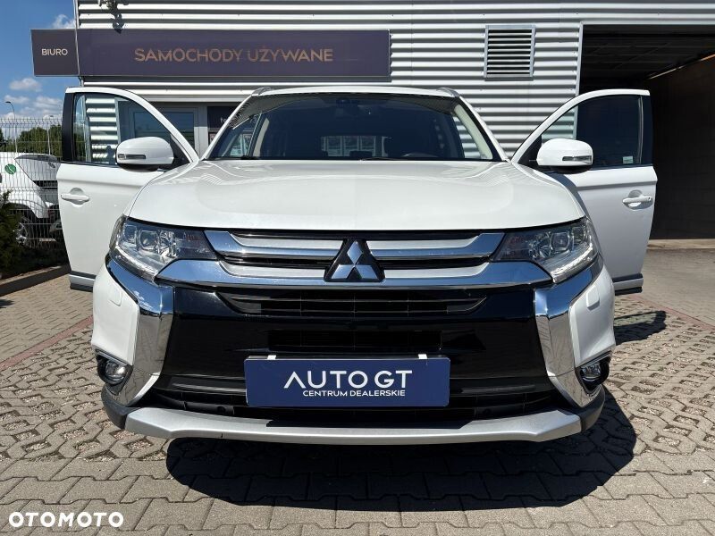 Mitsubishi Outlander 2.0 Instyle + 4WD CVT - 20