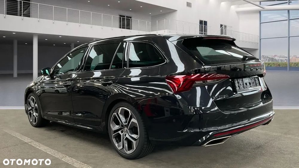 Skoda Octavia 2.0 TDI RS DSG - 2