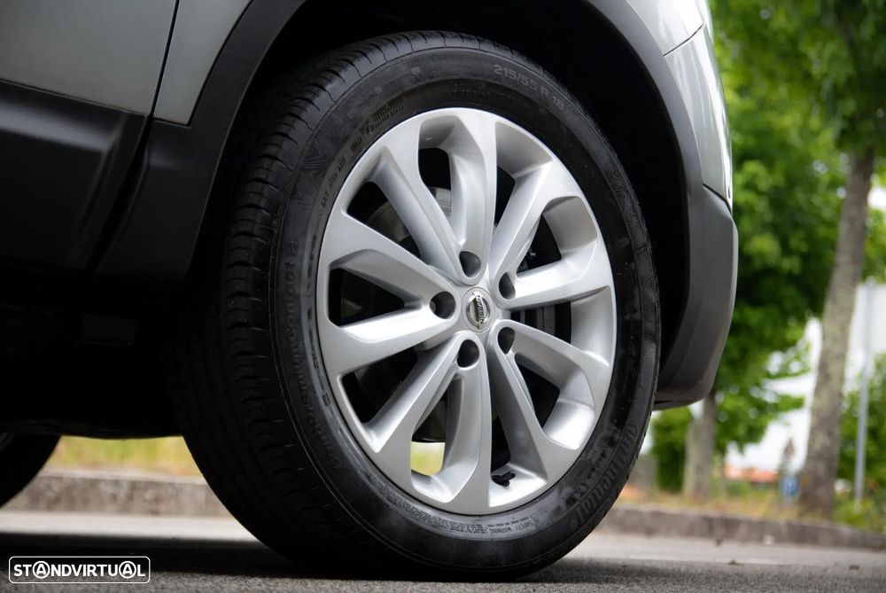 Nissan Qashqai +2 - 26