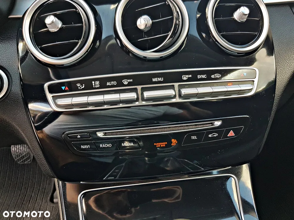 Mercedes-Benz Klasa C 200 (BlueTEC) d T Exclusive - 18
