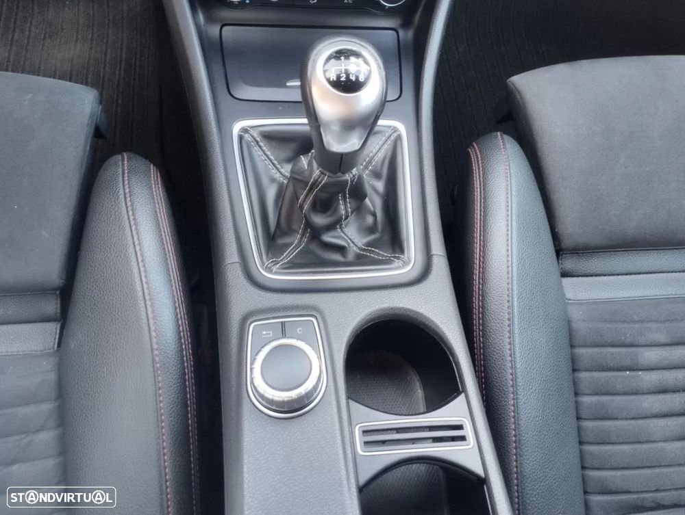 Mercedes-Benz GLA 180 CDi AMG Line - 24