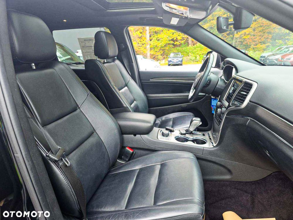 Jeep Grand Cherokee - 15
