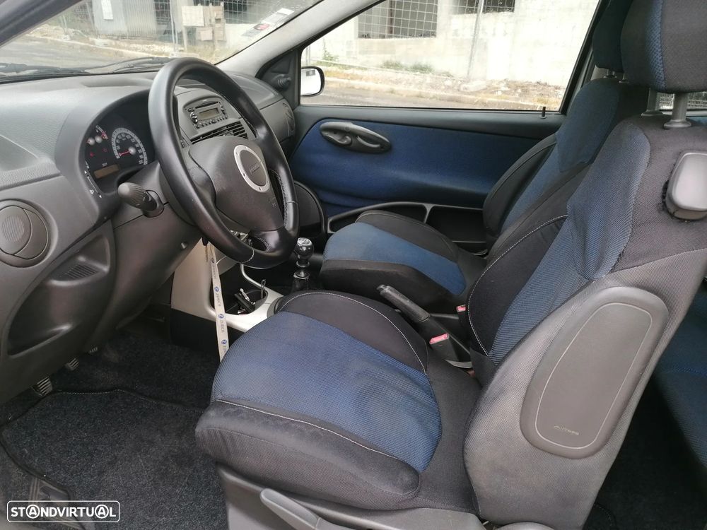 Fiat Punto 1.2 16V 80 Sport - 7