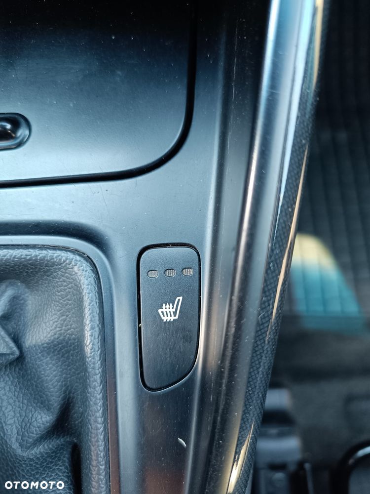 Kia Carens 2.0 GDI L EU6 - 12