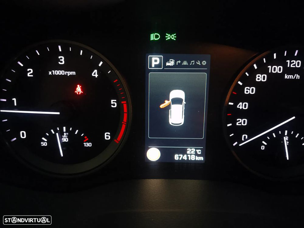 Hyundai Tucson 1.7 CRDi Premium DCT - 3