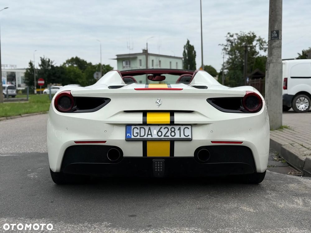 Ferrari 488 - 3