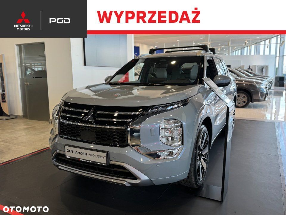 Mitsubishi Outlander - 1