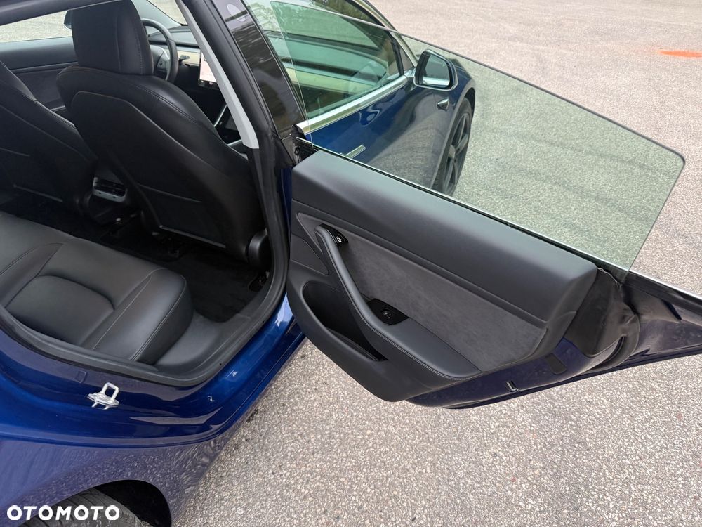 Tesla Model 3 - 19