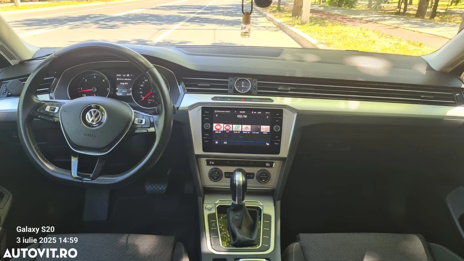 Volkswagen Passat Variant 2.0 TDI DSG Highline - 9