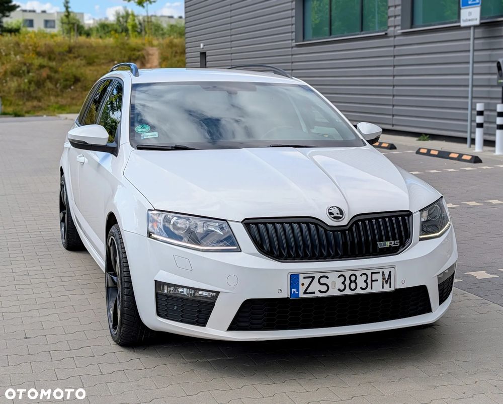 Skoda Octavia 2.0 TDI DSG RS - 3