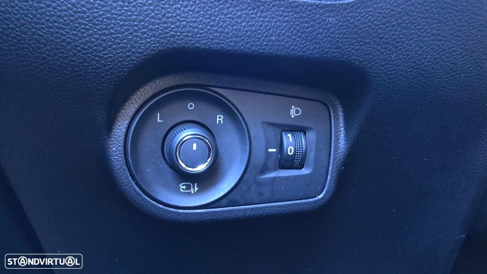 MG MG4 64 kWh Luxury - 11