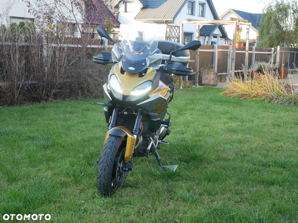 BMW F - 3