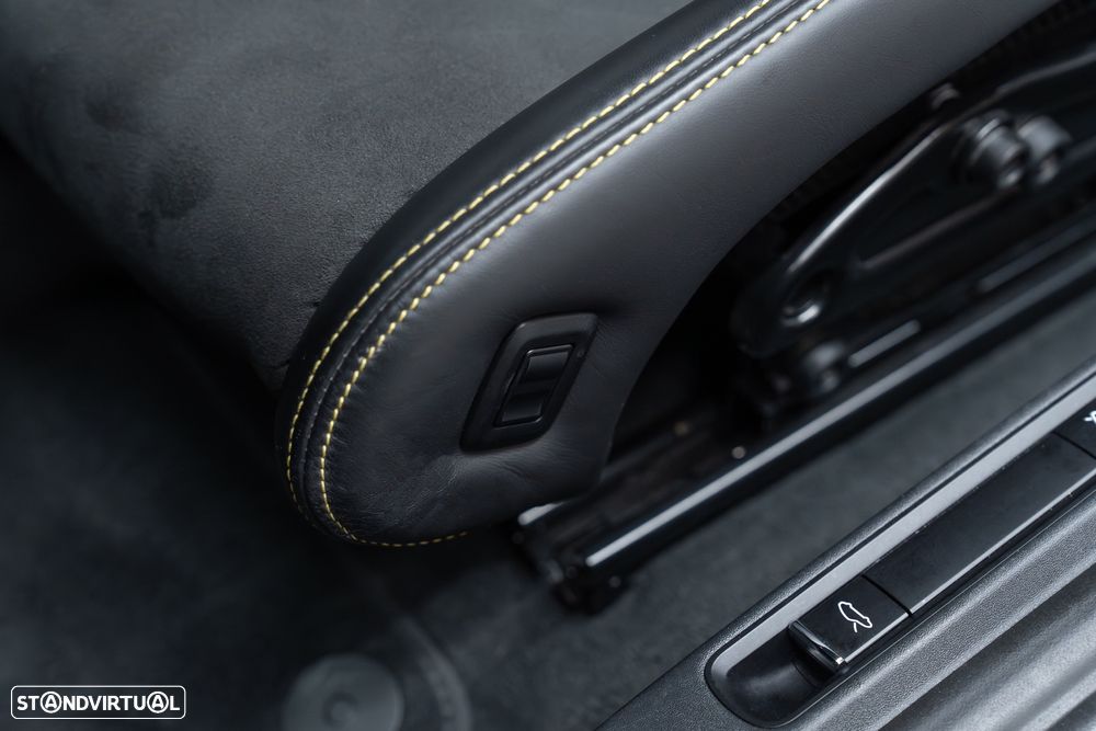 Porsche 718 Cayman GT4 PDK - 24