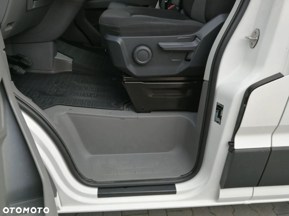Volkswagen Crafter - 19