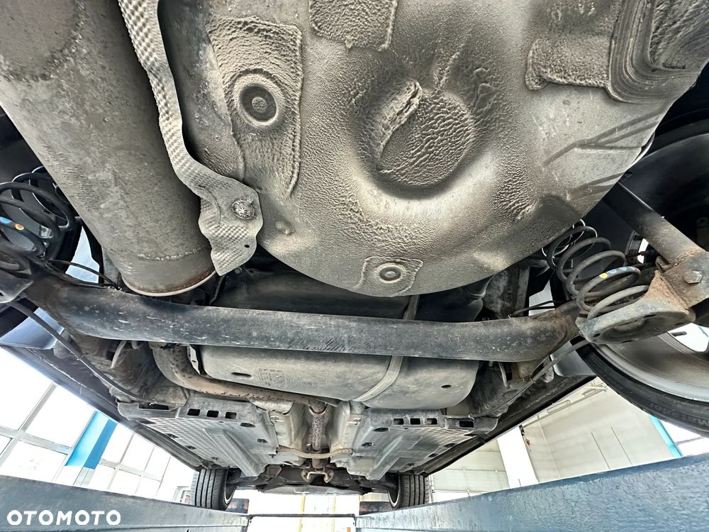 Volkswagen Polo 1.6 TDI Cross Urban White - 35