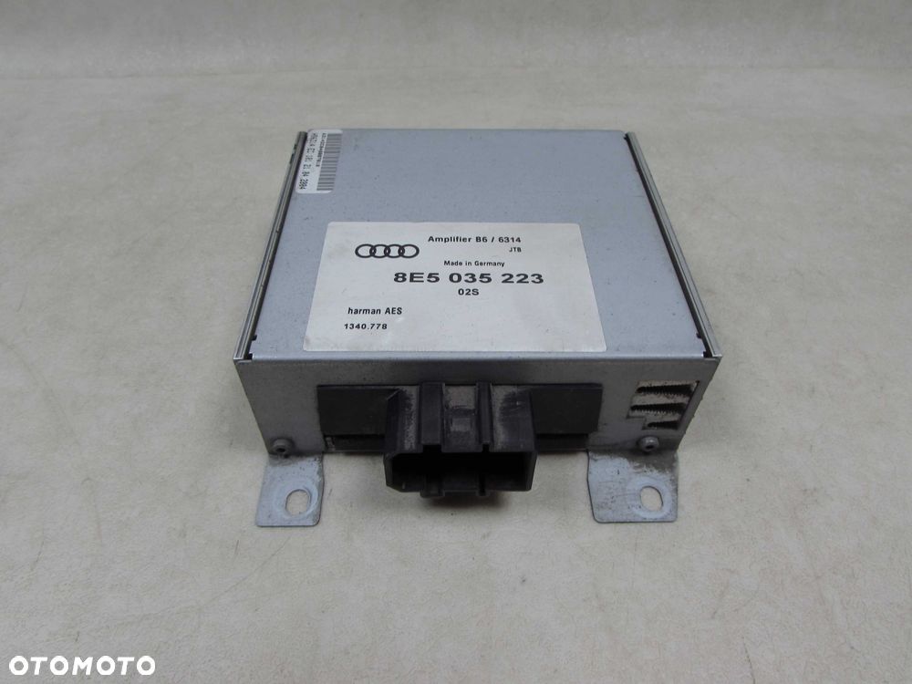 AUDI A4 B6 01-05 WZMACNIACZ ANTENY 8E5035223 - 2