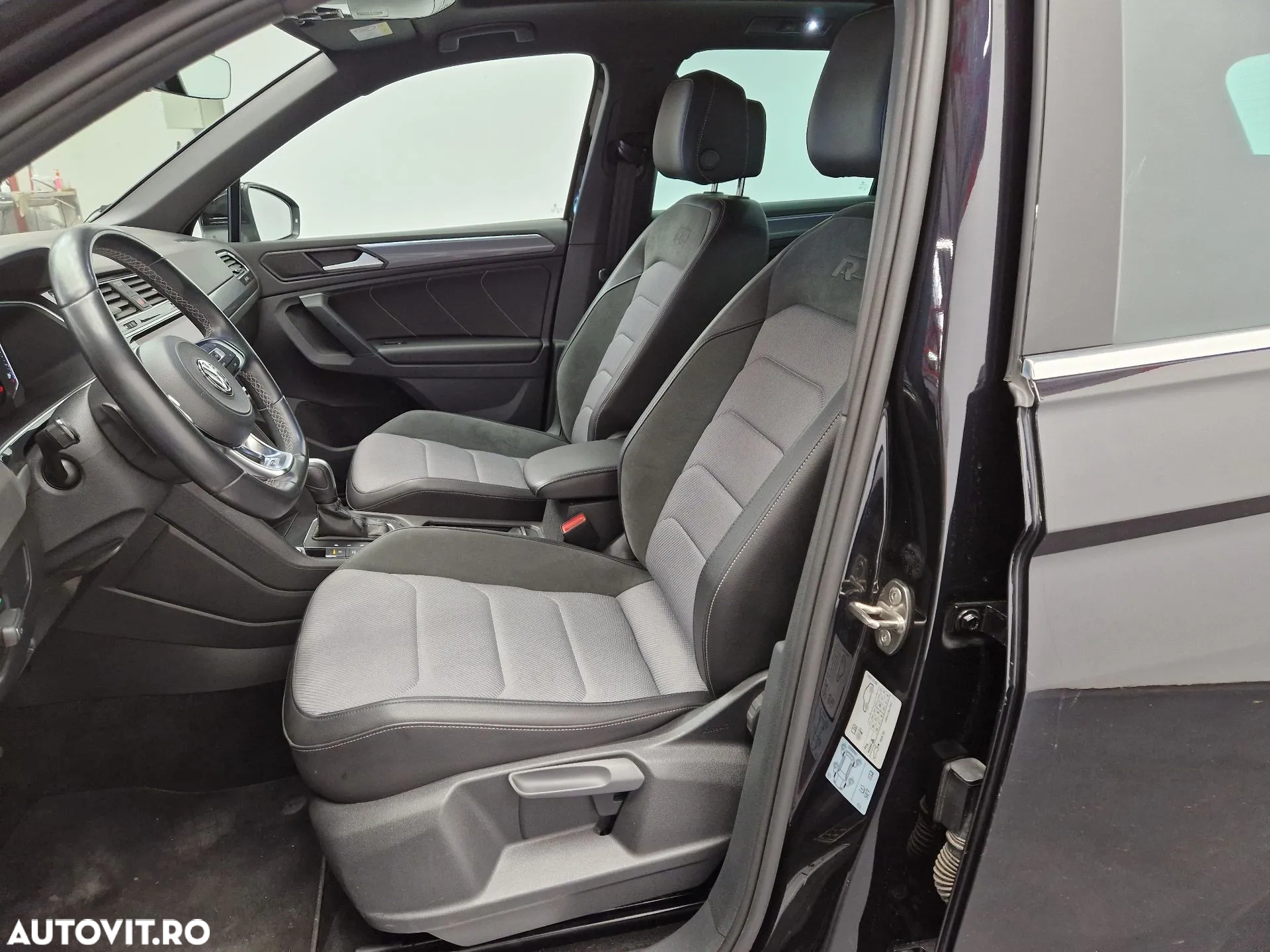 Volkswagen Tiguan - 4