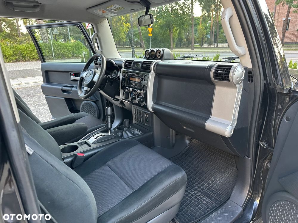 Toyota FJ Cruiser 4.0 4x4 - 21