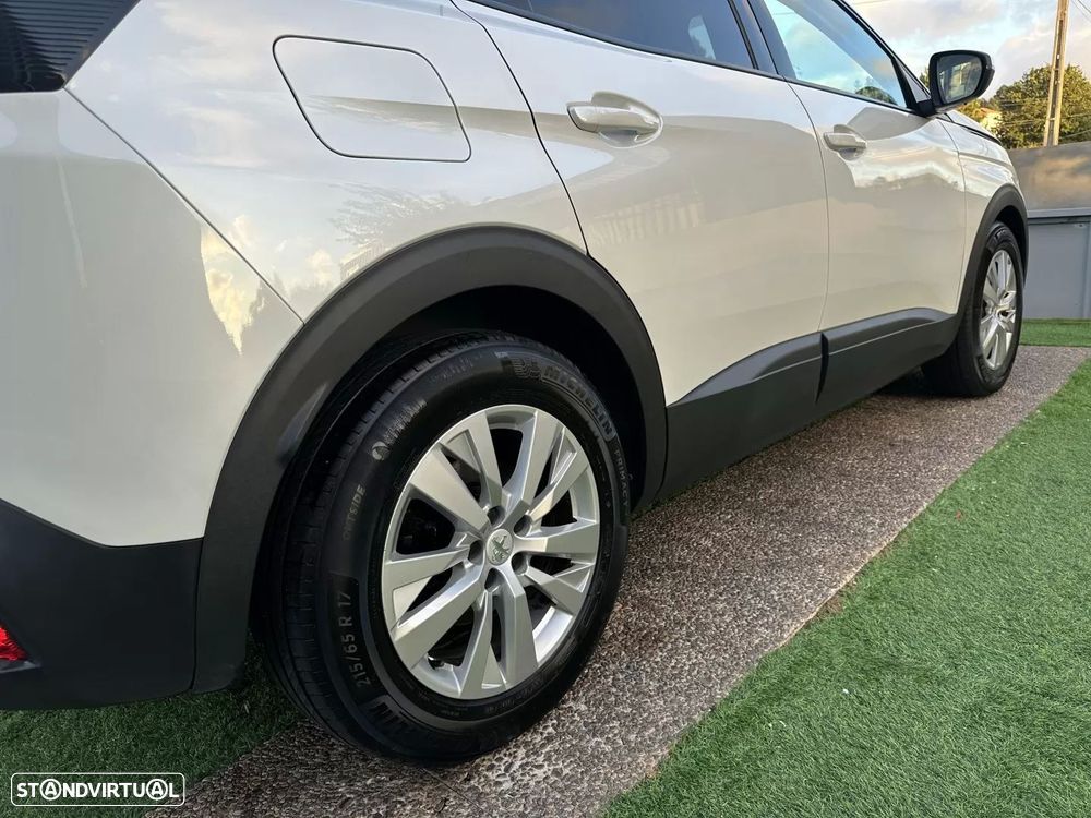 Peugeot 3008 1.2 PureTech Allure - 23