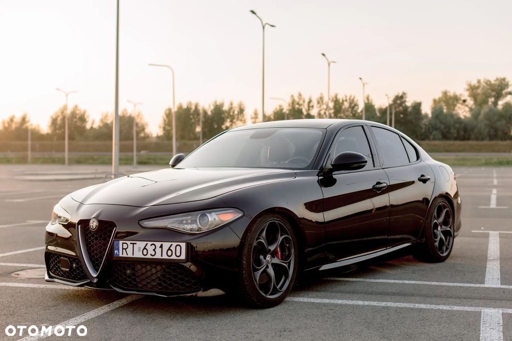 Alfa Romeo Giulia 2.0 Turbo 16V AT8 Veloce - 2